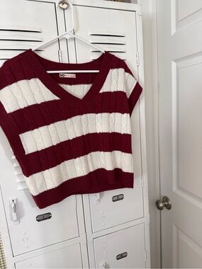 SO Burgundy & White Striped V-Neck Cable Knit Sweater Vest